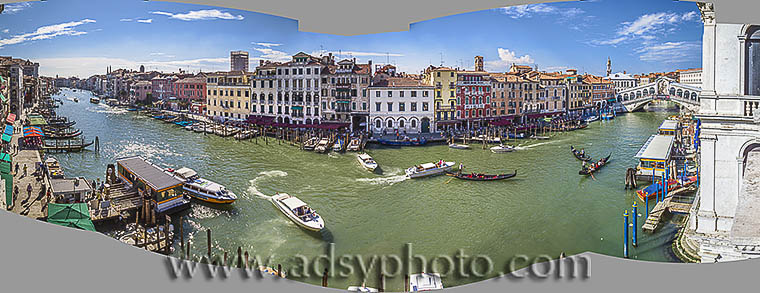 Adsy Bernart photographer vienna travel photography venice italy bienale art exhibition canale grande rialto panorama  